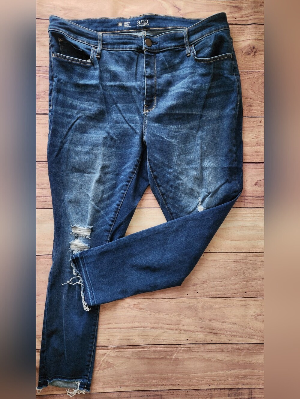 18W High Rise Jeggings Distressed a.n.a.